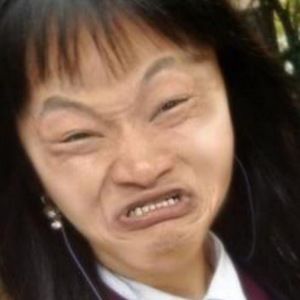 Meet your Posher, Hilary